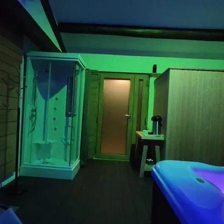 A 2 Passi Dal بيت ضيافة Grotte di Castro